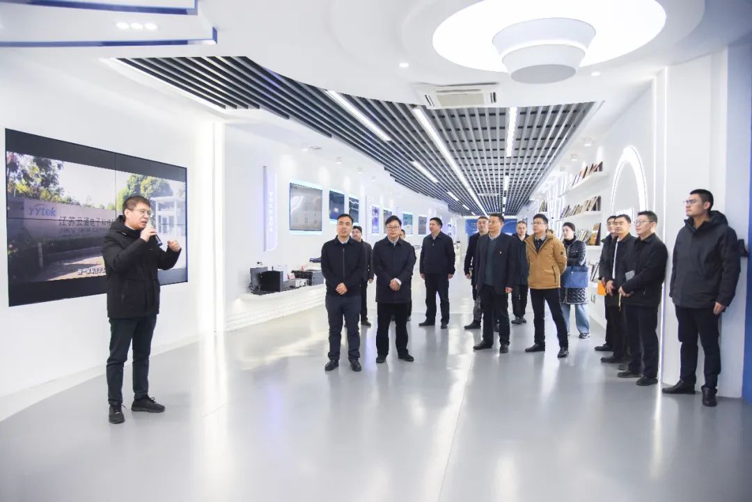 海陵區(qū)電子信息產(chǎn)業(yè)服務(wù)專(zhuān)班蒞臨云涌科技開(kāi)展企業(yè)行活動(dòng)